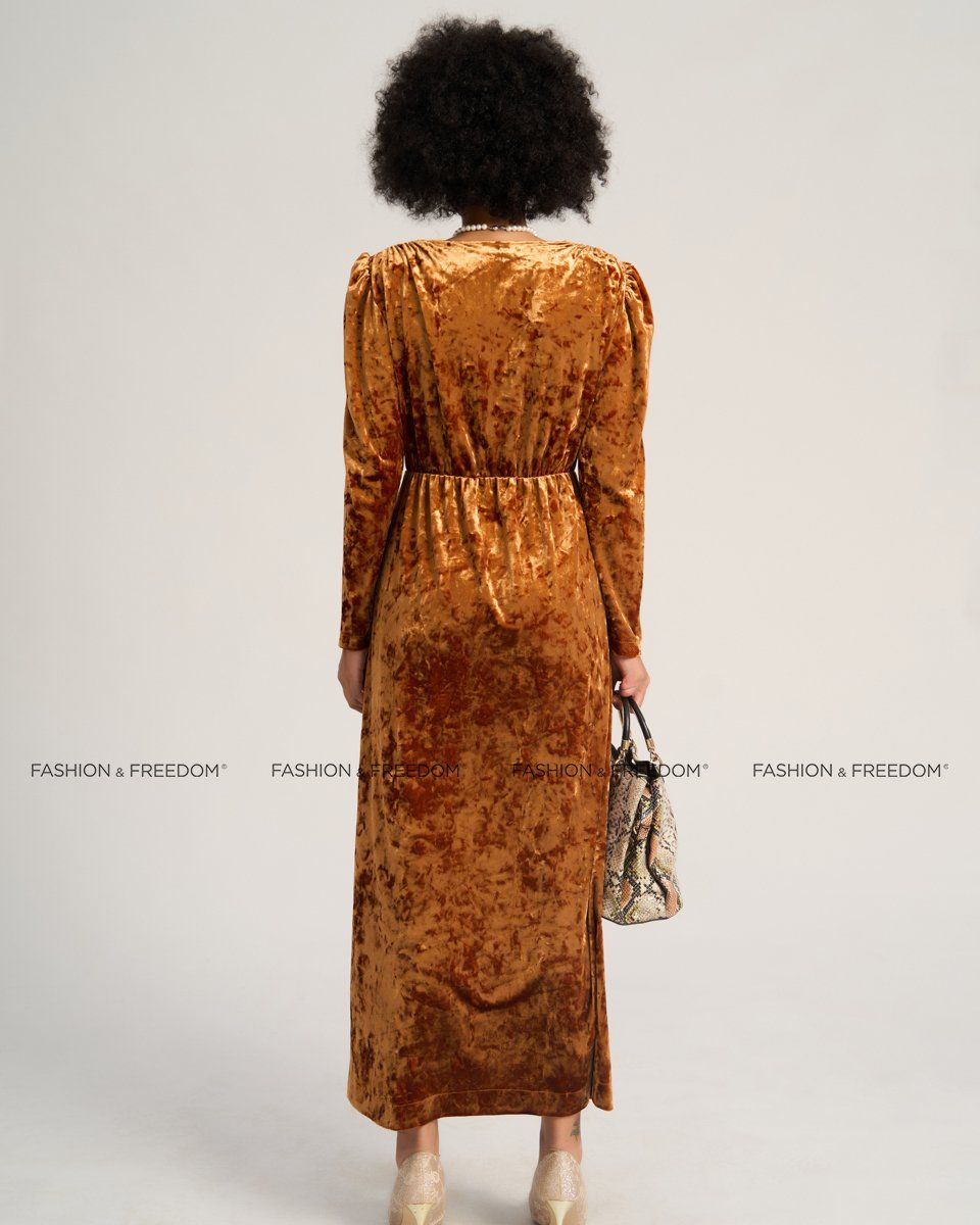 Đầm Nhung Nữ Vàng Đồng Sắc Màu Tự Do