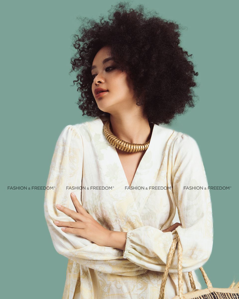 Đầm Linen Nữ Kem Họa Tiết Sắc Màu Tự Do