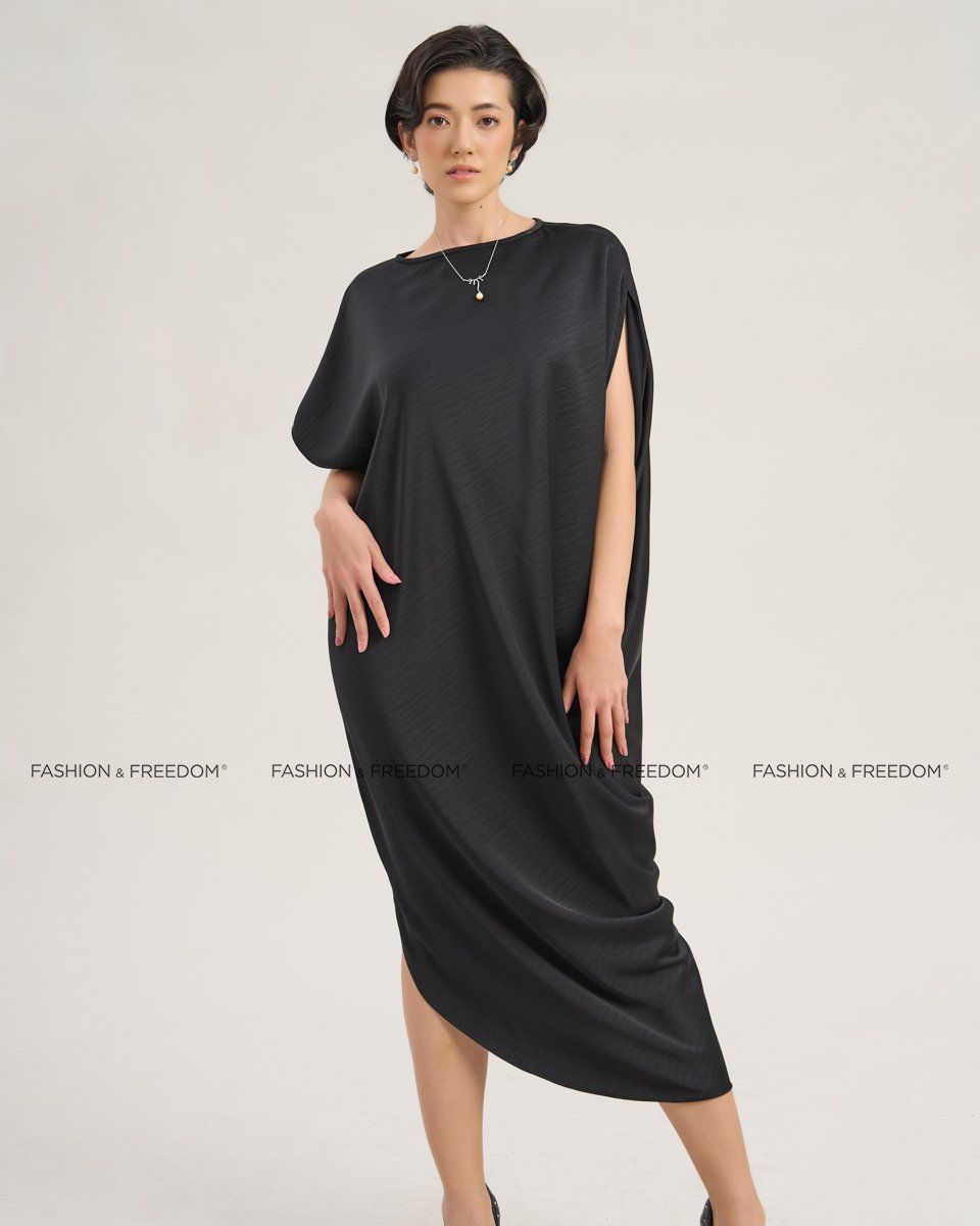 Đầm Lụa Trơn Đen The Girl In Vogue