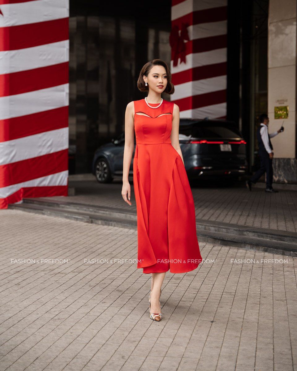 Đầm Gấm Đỏ Starry Nights