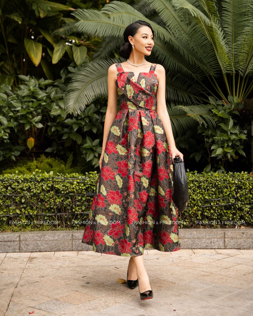 Đầm Gấm Hoa Đỏ Starry Nights