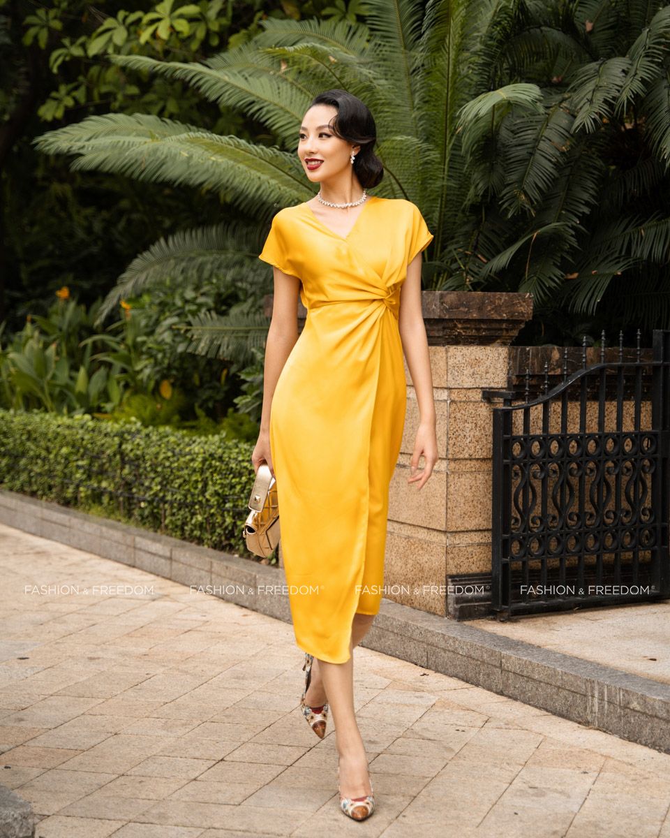 Đầm Lụa Vàng Starry Nights