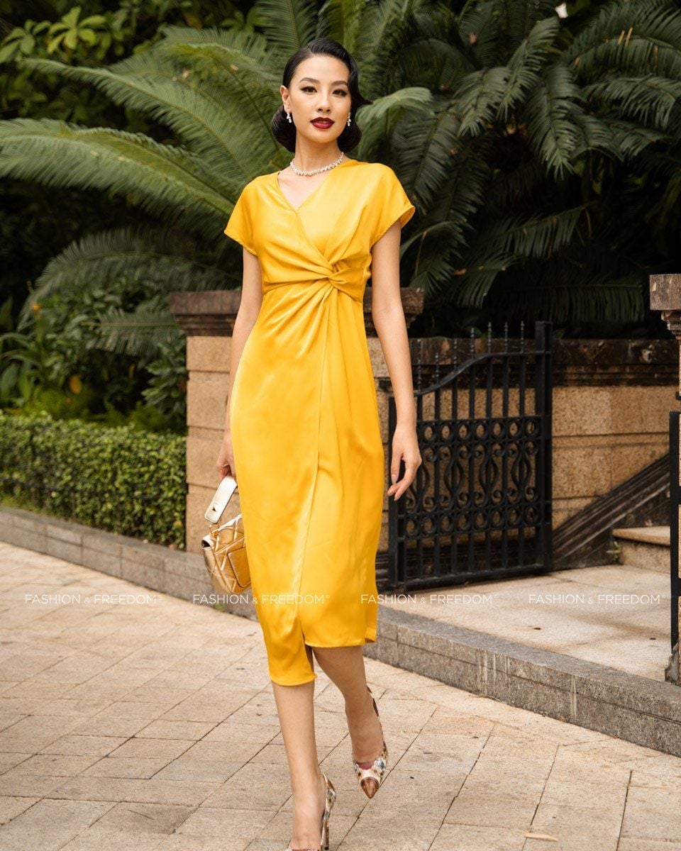 Đầm Lụa Vàng Starry Nights