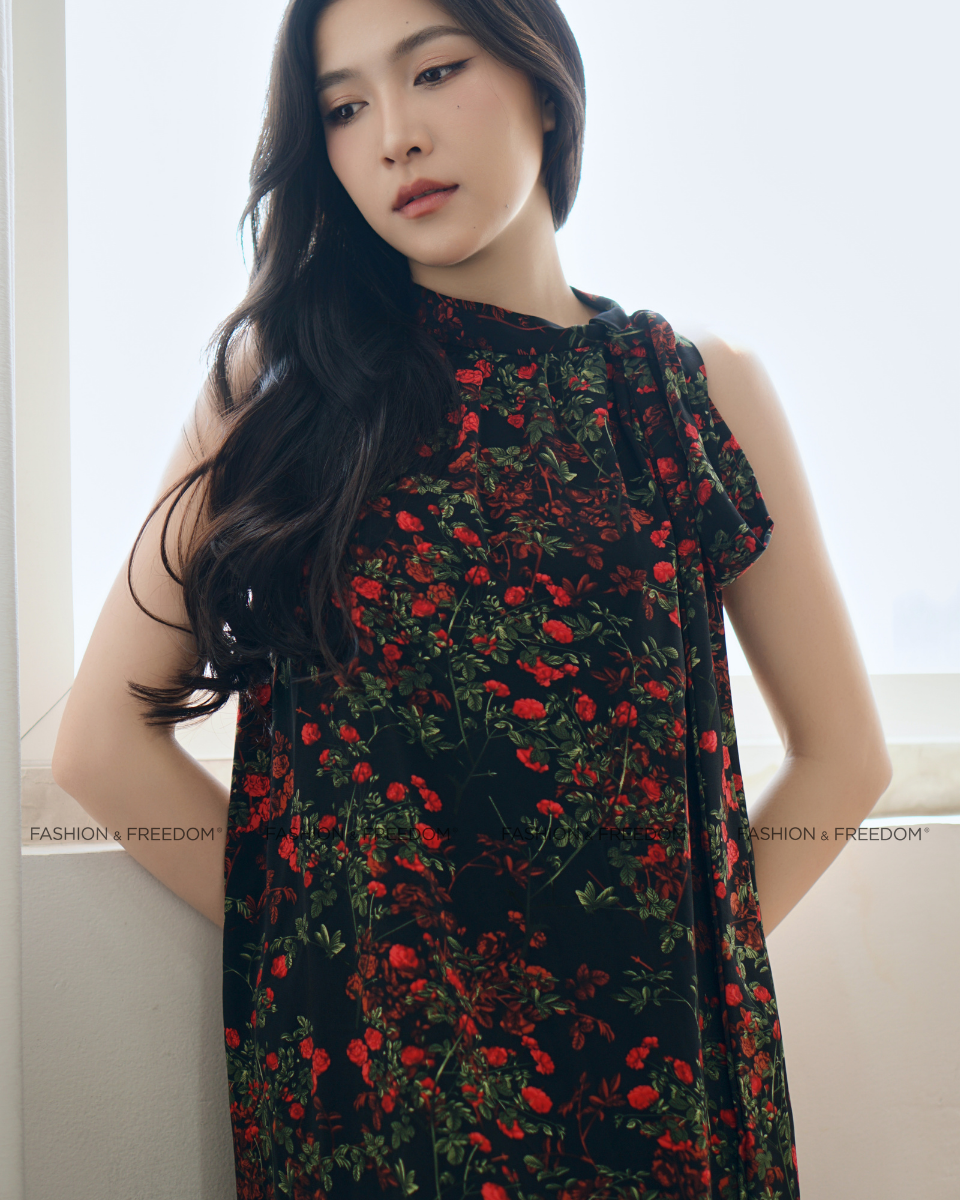 Đầm Lụa Nữ Đen Hoa Đỏ