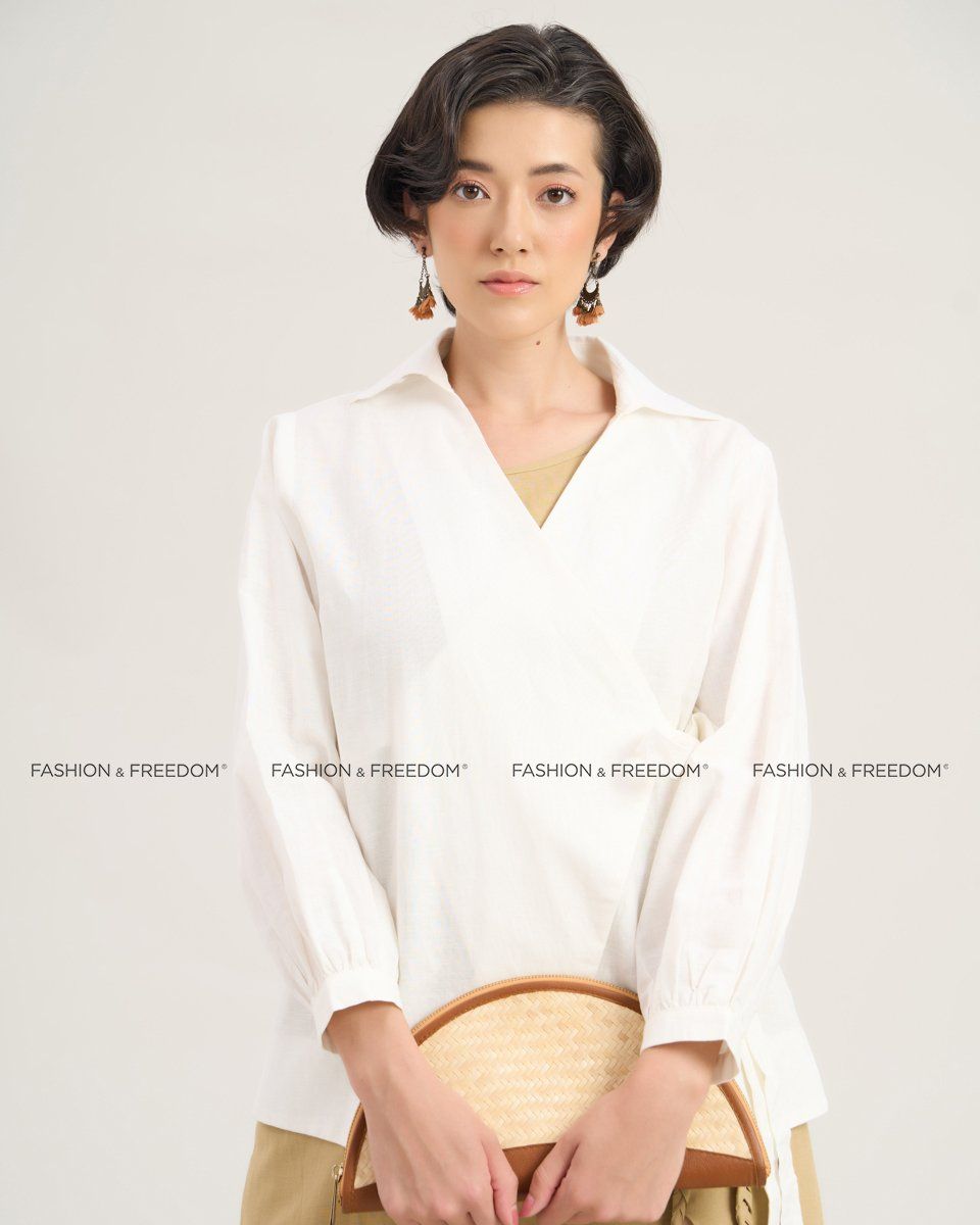 Áo Kiểu Linen Trắng  Chocolate Fall In Love