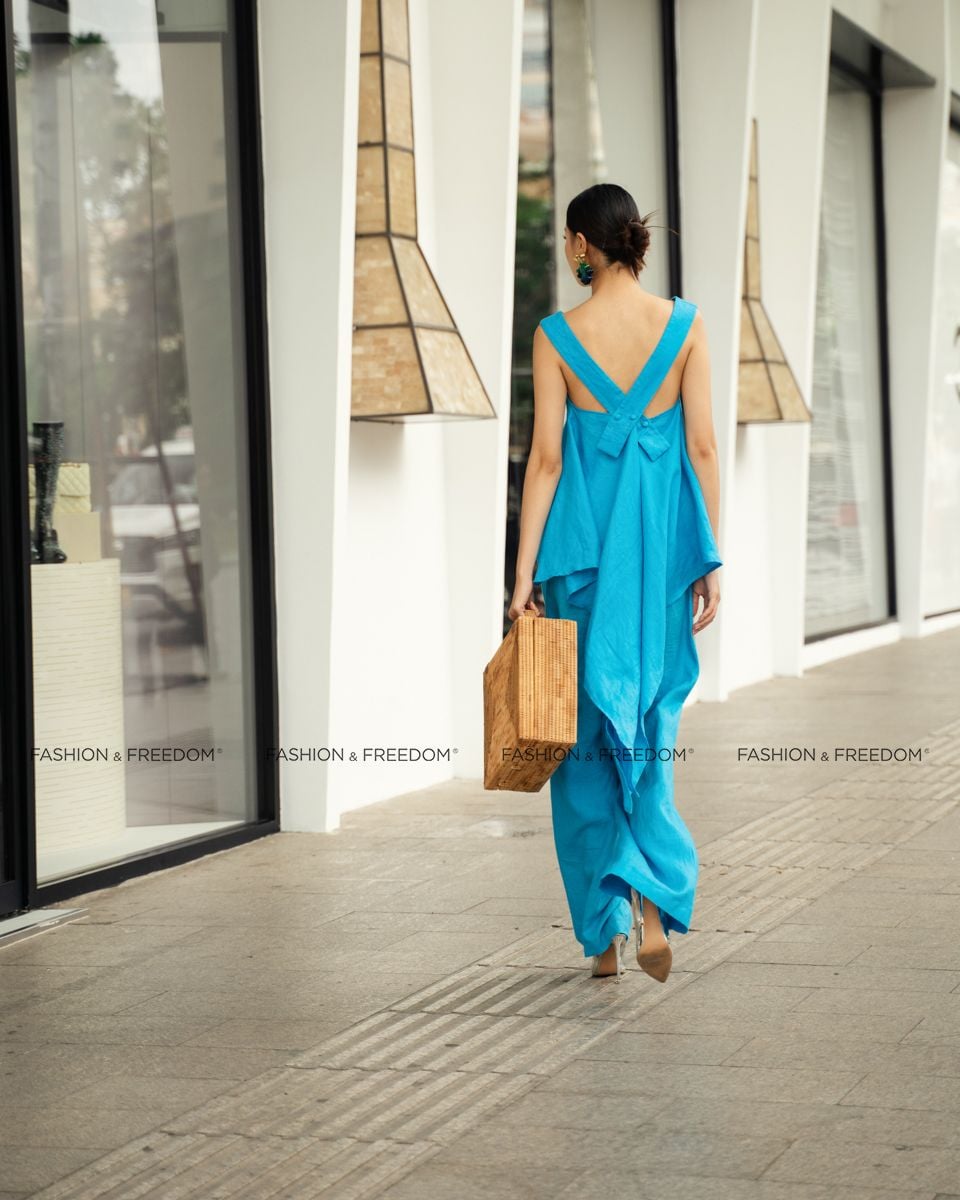 Áo Kiểu Nữ Linen Xanh Biển The Girl In Vogue