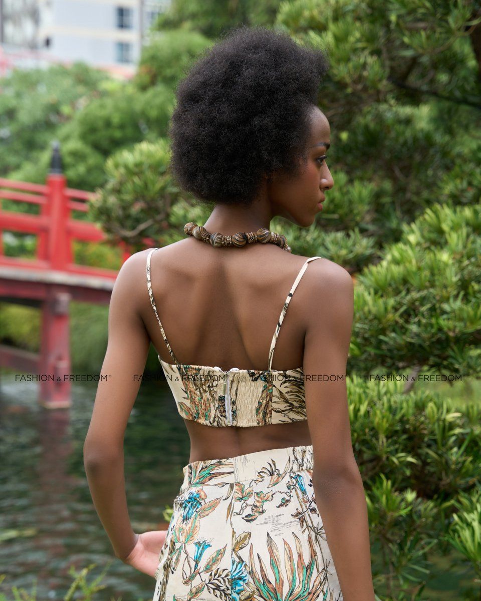 Áo Bra Linen Nữ Kem Hoa The Girl In Vogue