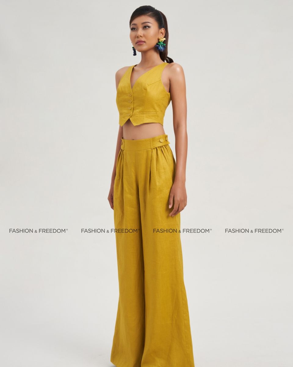 Áo Ghi Lê Linen Nữ Vàng Modern Women