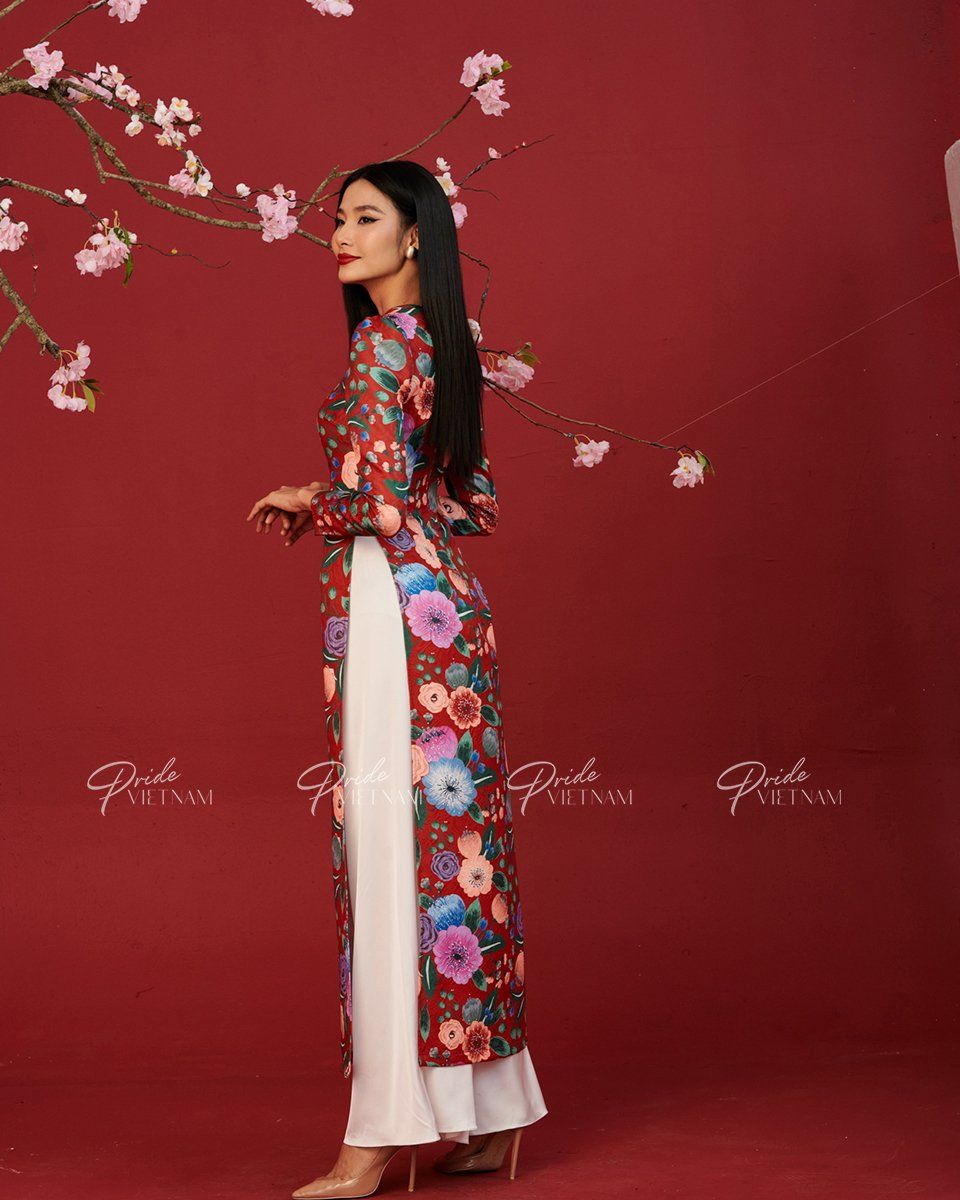 Áo Dài Gấm Đỏ Xuân Thịnh Vượng