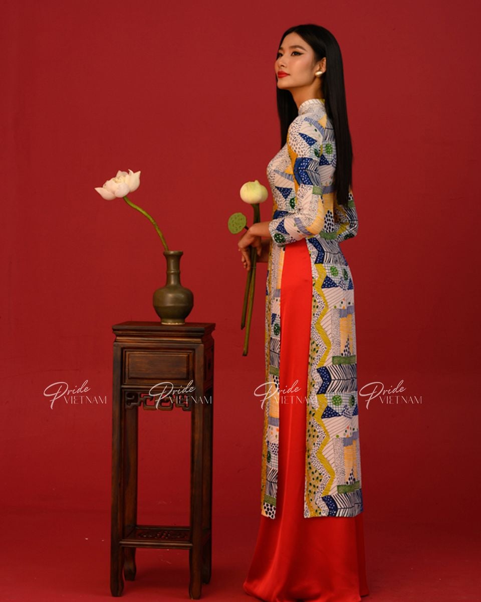 Áo Dài Lụa Vàng Xanh Xuân Thịnh Vượng