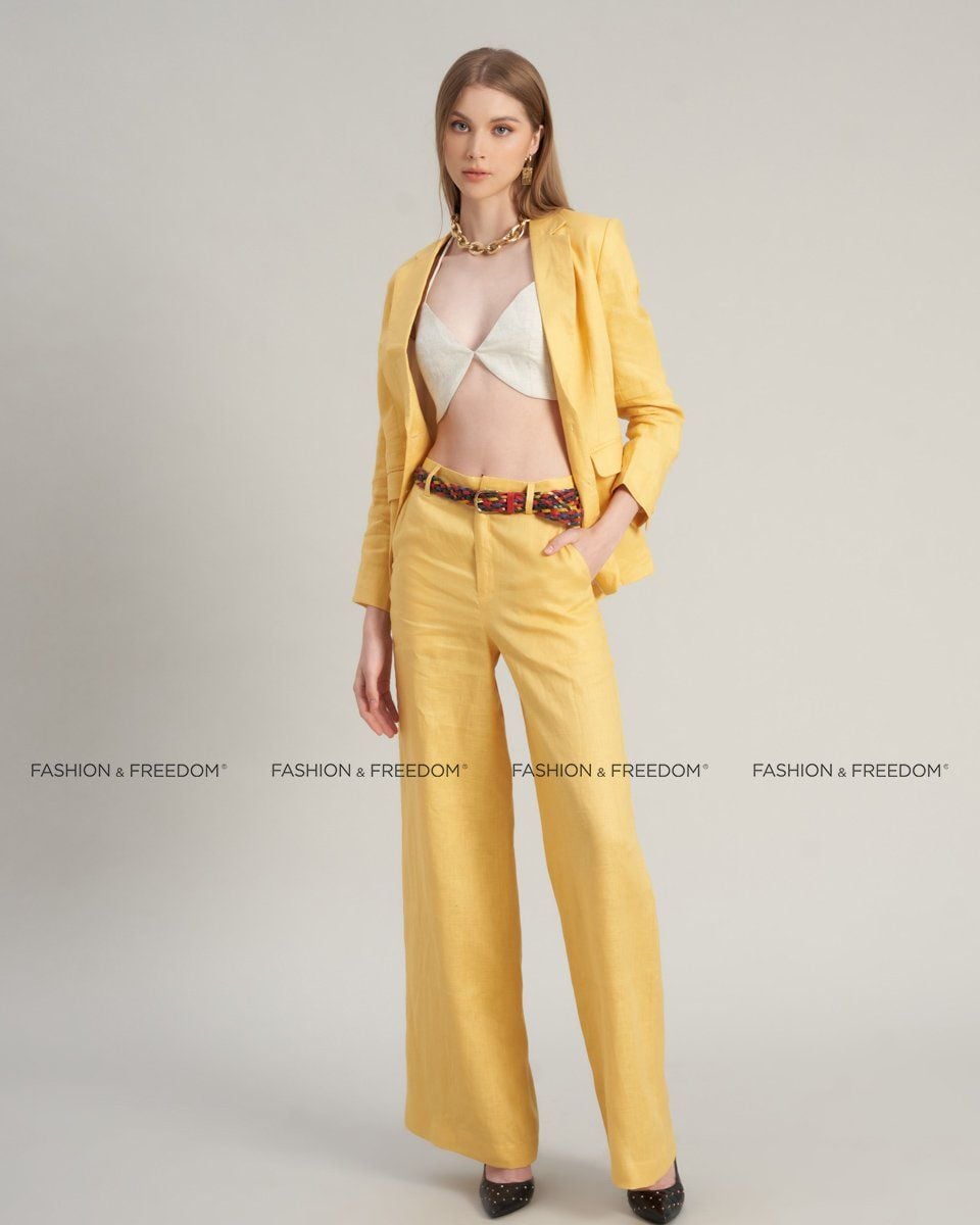 Áo Vest Linen Vàng Chocolate Fall In Love