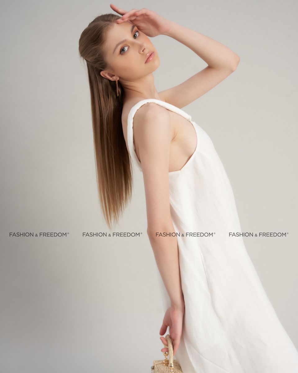 Đầm Linen Trắng Chocolate Fall In Love