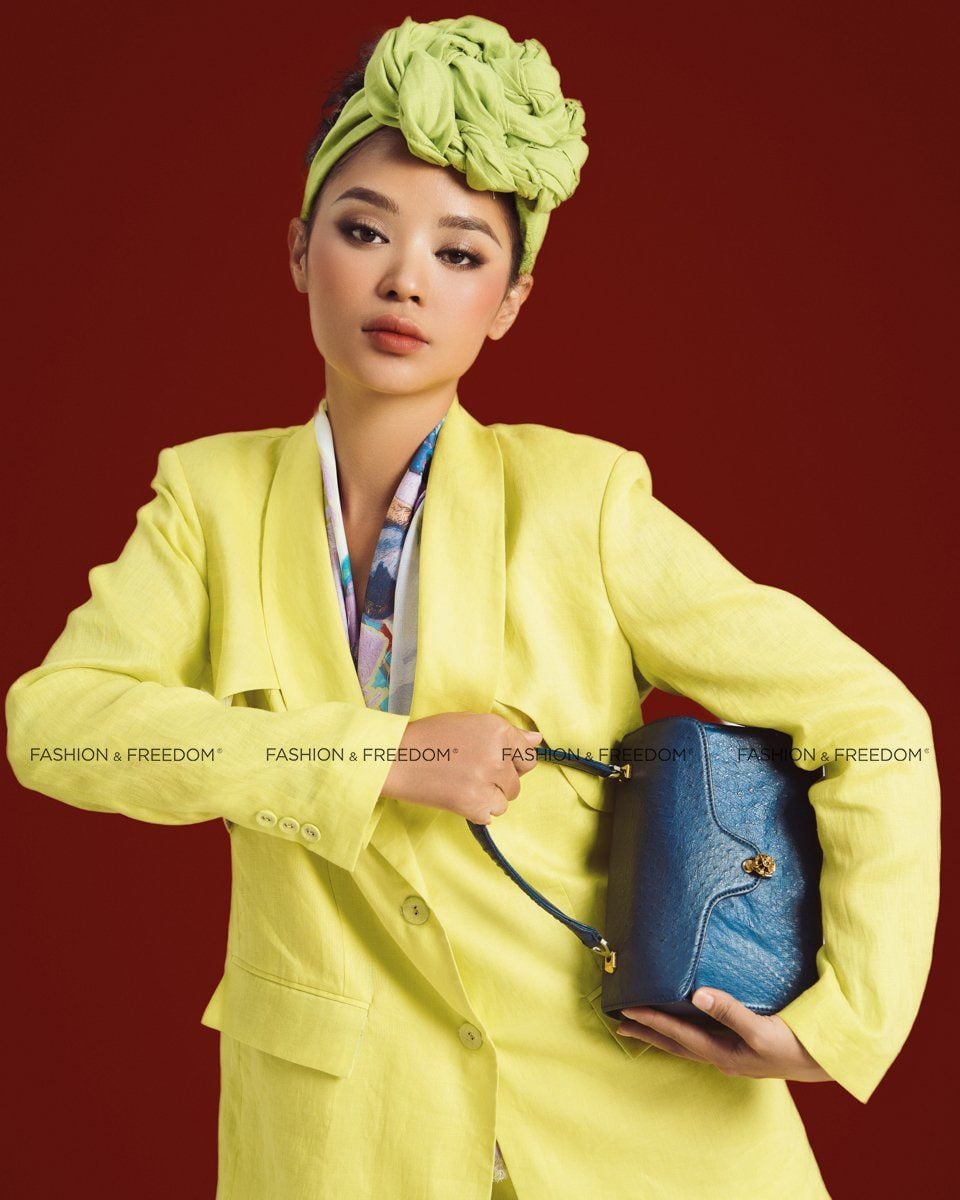 Áo Vest Linen Nữ Xanh Neon Sắc Màu Tự Do