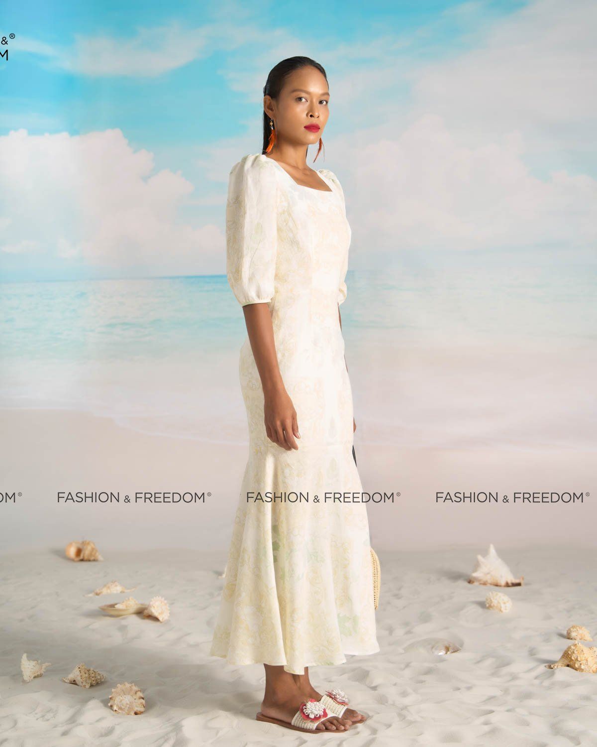 Đầm Linen Kem Họa Tiết Bright And Shine