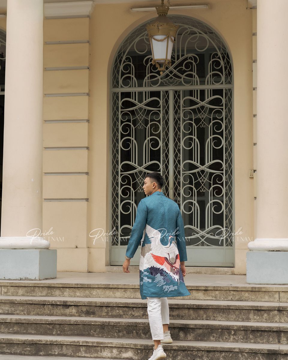 Áo Dài Gấm Xanh Bừng Sắc Xuân