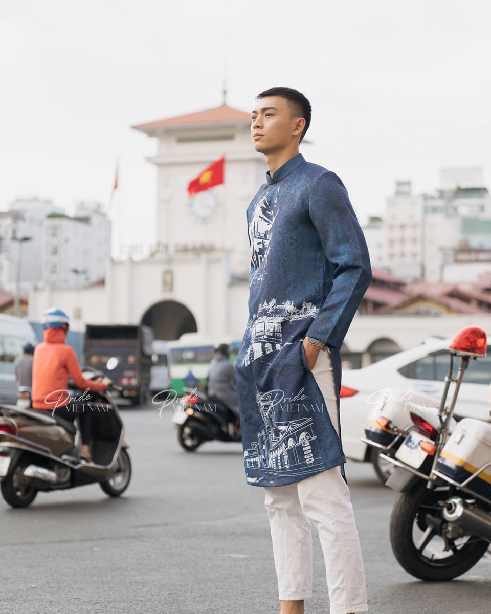 Áo Dài Gấm Xanh Bừng Sắc Xuân