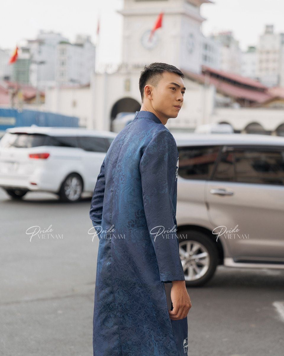 Áo Dài Gấm Xanh Bừng Sắc Xuân