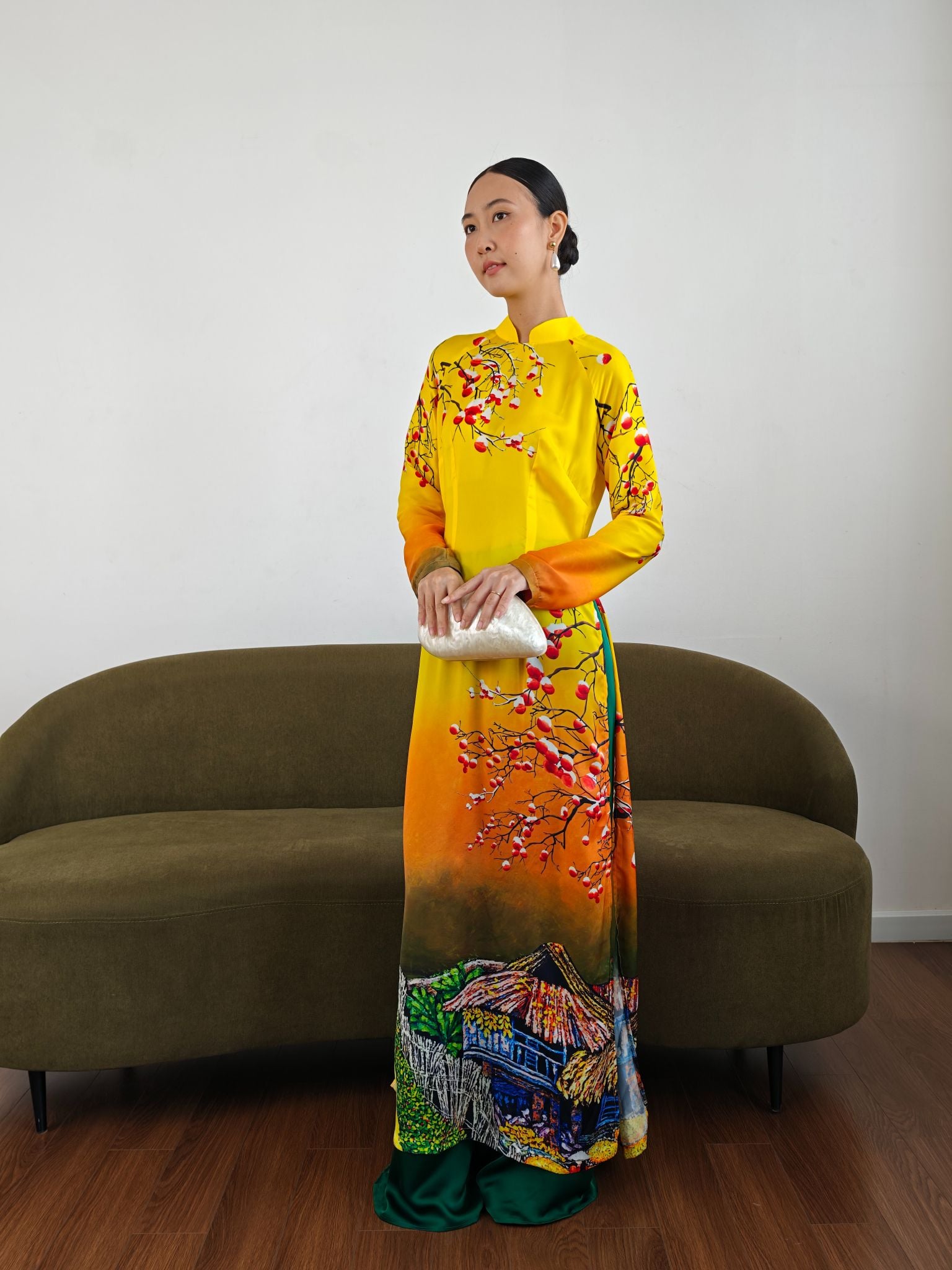 Áo Dài Lụa Vàng Trái Hồng