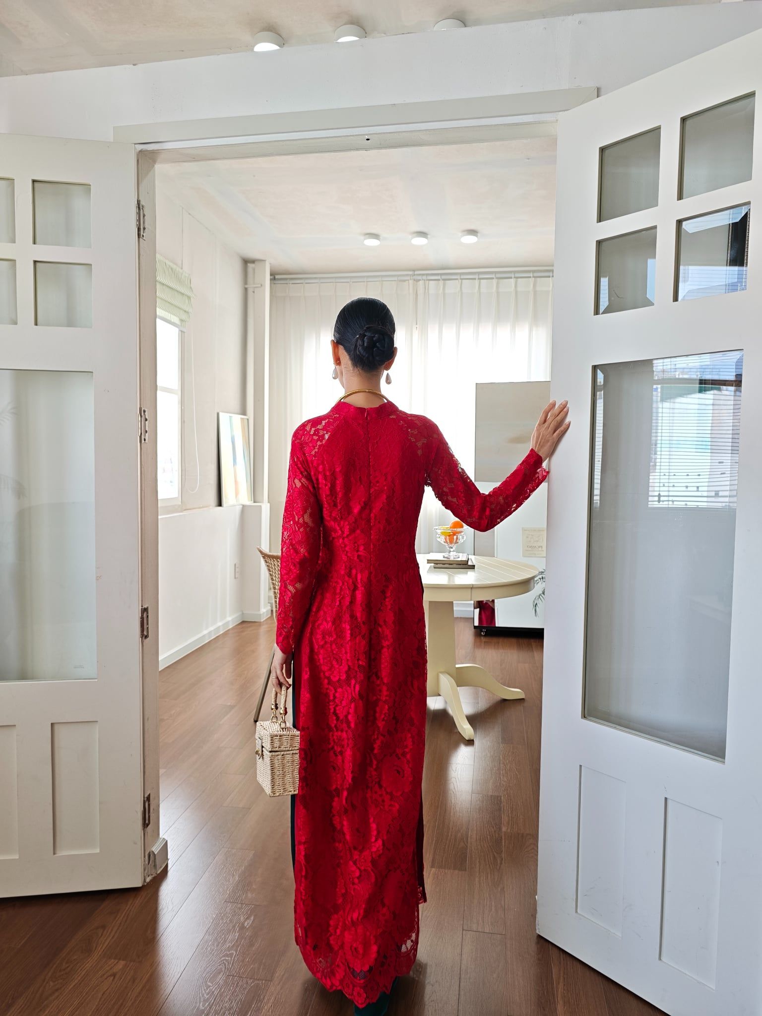Áo Dài Ren Đỏ Pride Việt Nam