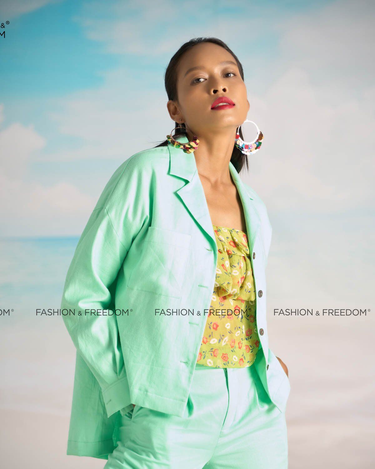 Áo Khoác Linen Nữ Xanh Ngọc Bright And Shine