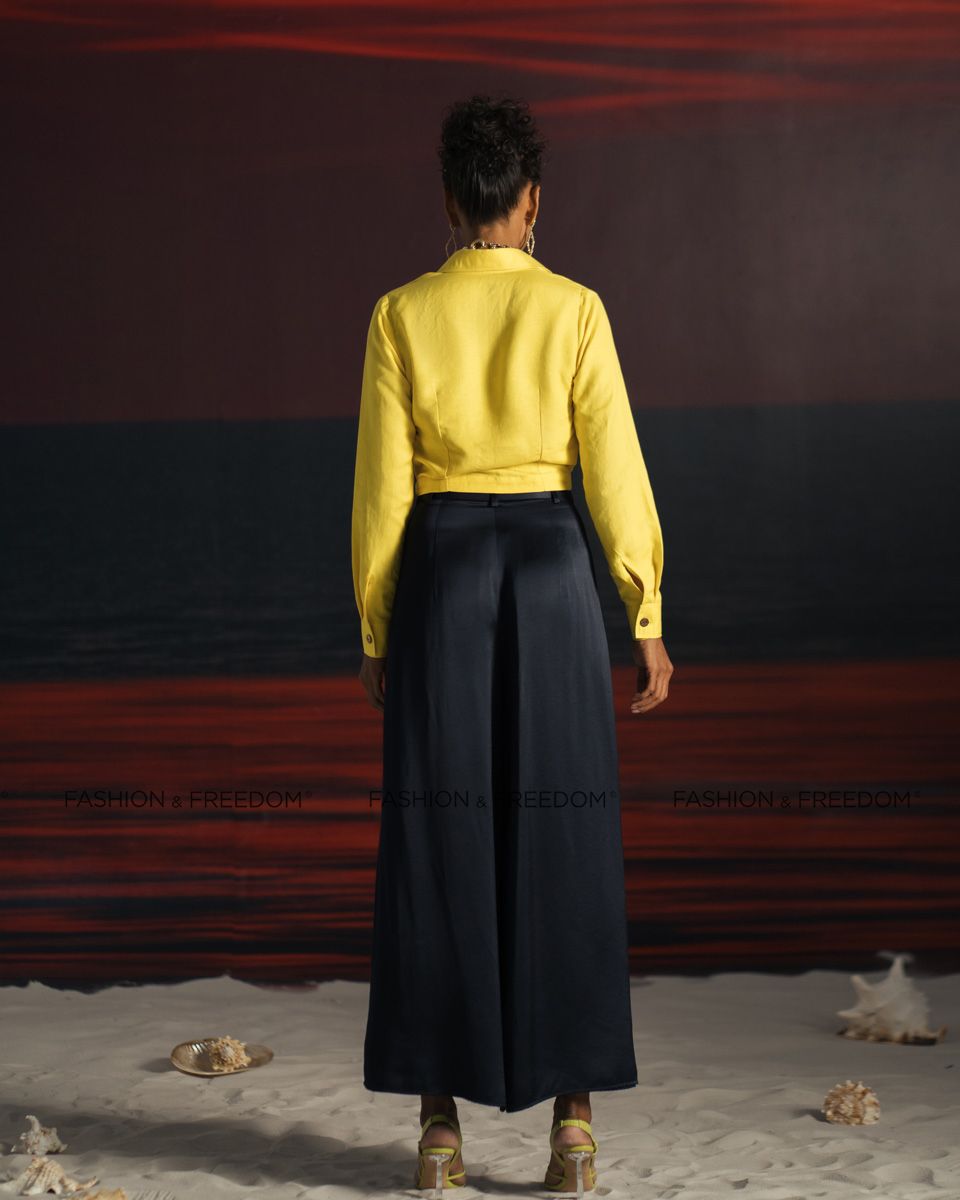 Áo Kiểu Linen Vàng Summer Get Away