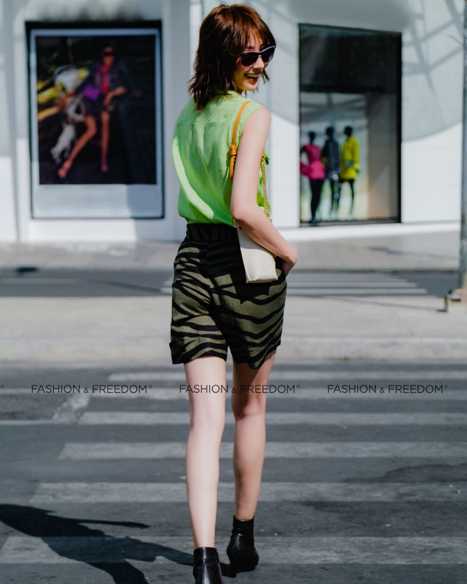 Quần Short Linen Xanh Rêu Hương Mùa Hè