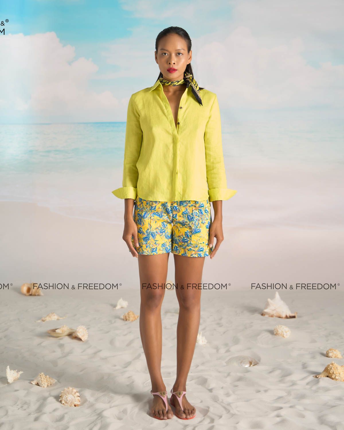 Quần Short Kaki Nữ Vàng Xanh A Touch Of Effortless Elegance