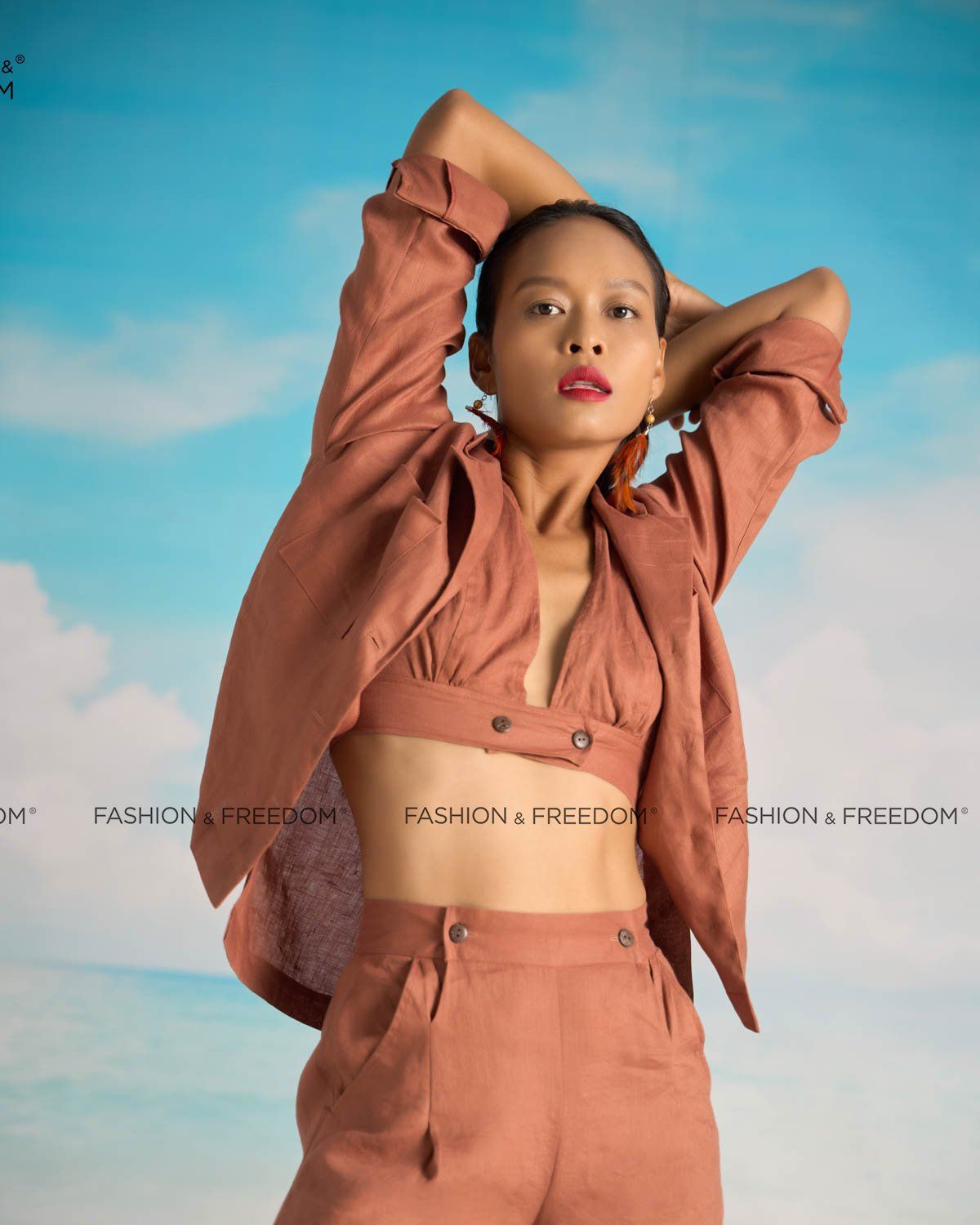 Áo khoác linen nữ Nâu Bright And Shine