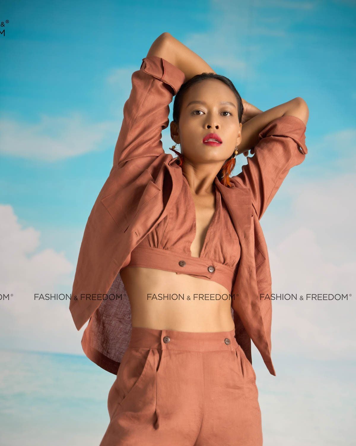 Quần Short Linen Nâu Bright And Shine