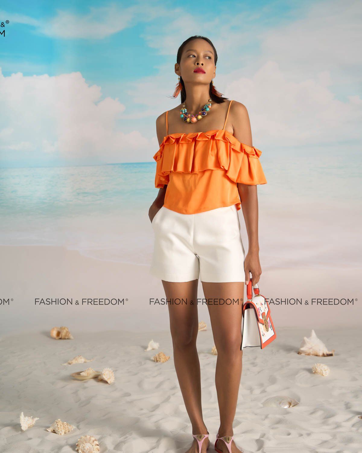 Quần Short Ruby Trắng Bright And Shine