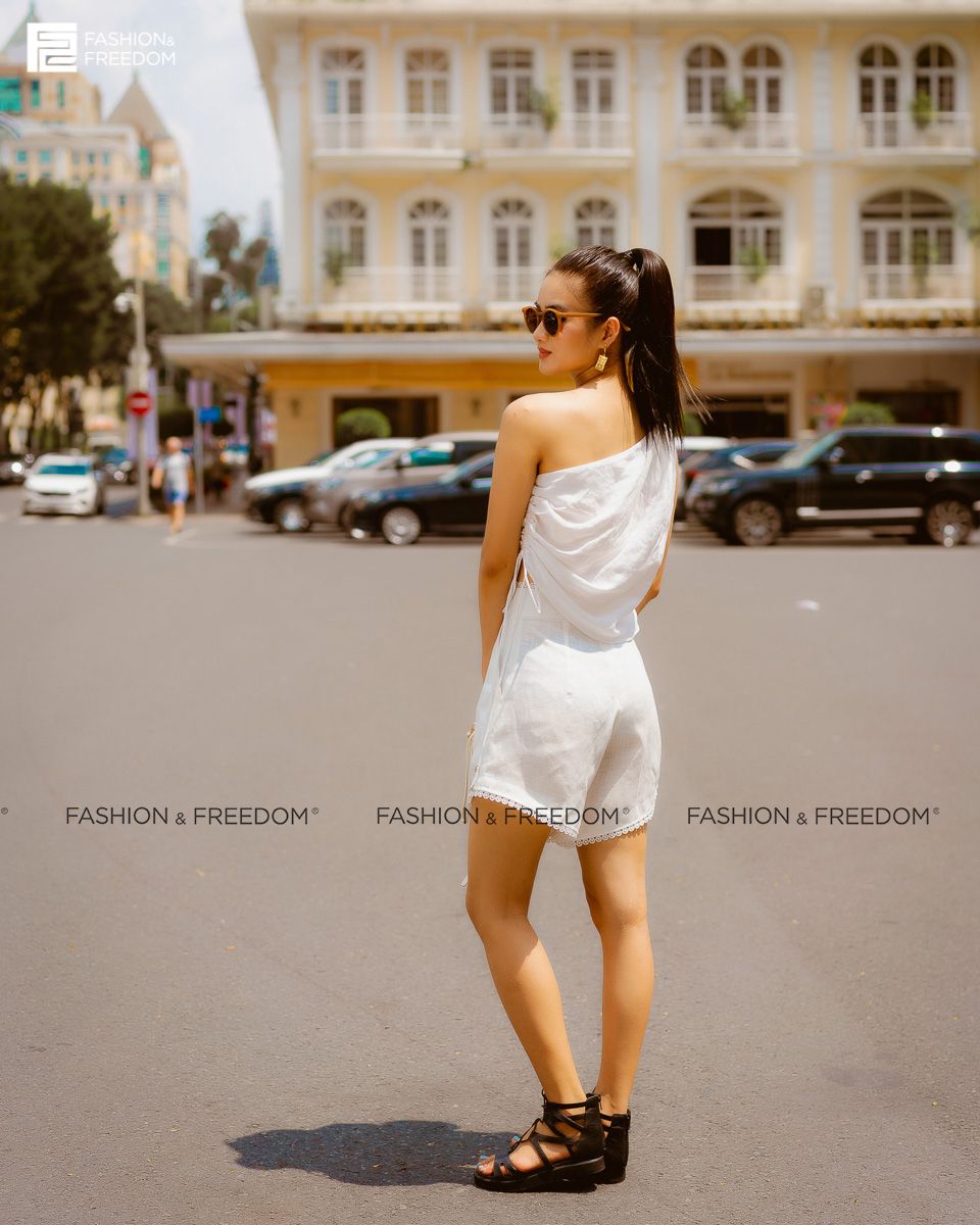 Quần Short Linen Trắng Fall Muse