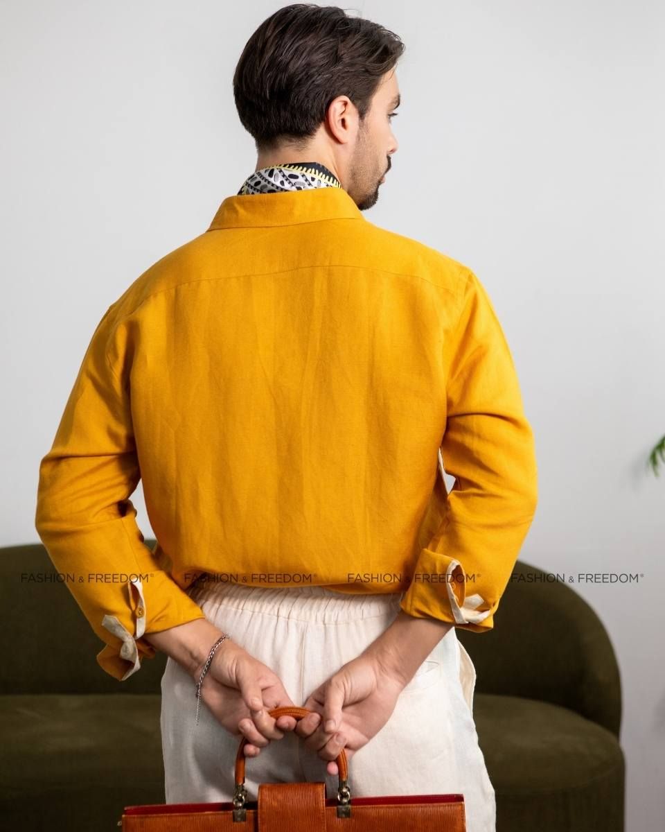 Áo Sơ Mi Linen Nam Vàng Phối Họa Tiết