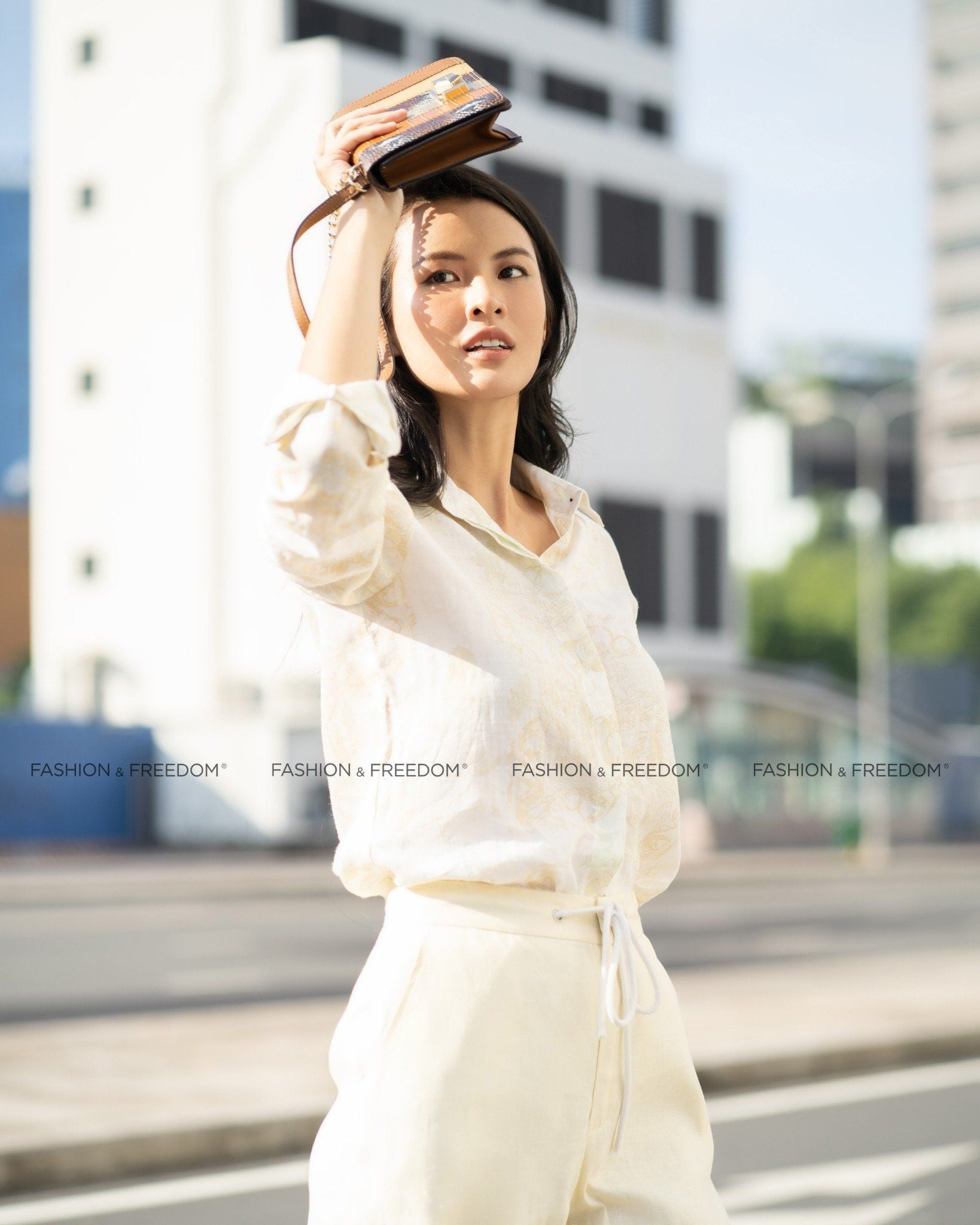  Áo Sơ Mi Linen Kem Họa Tiết Tình Thơ Mùa Thu 