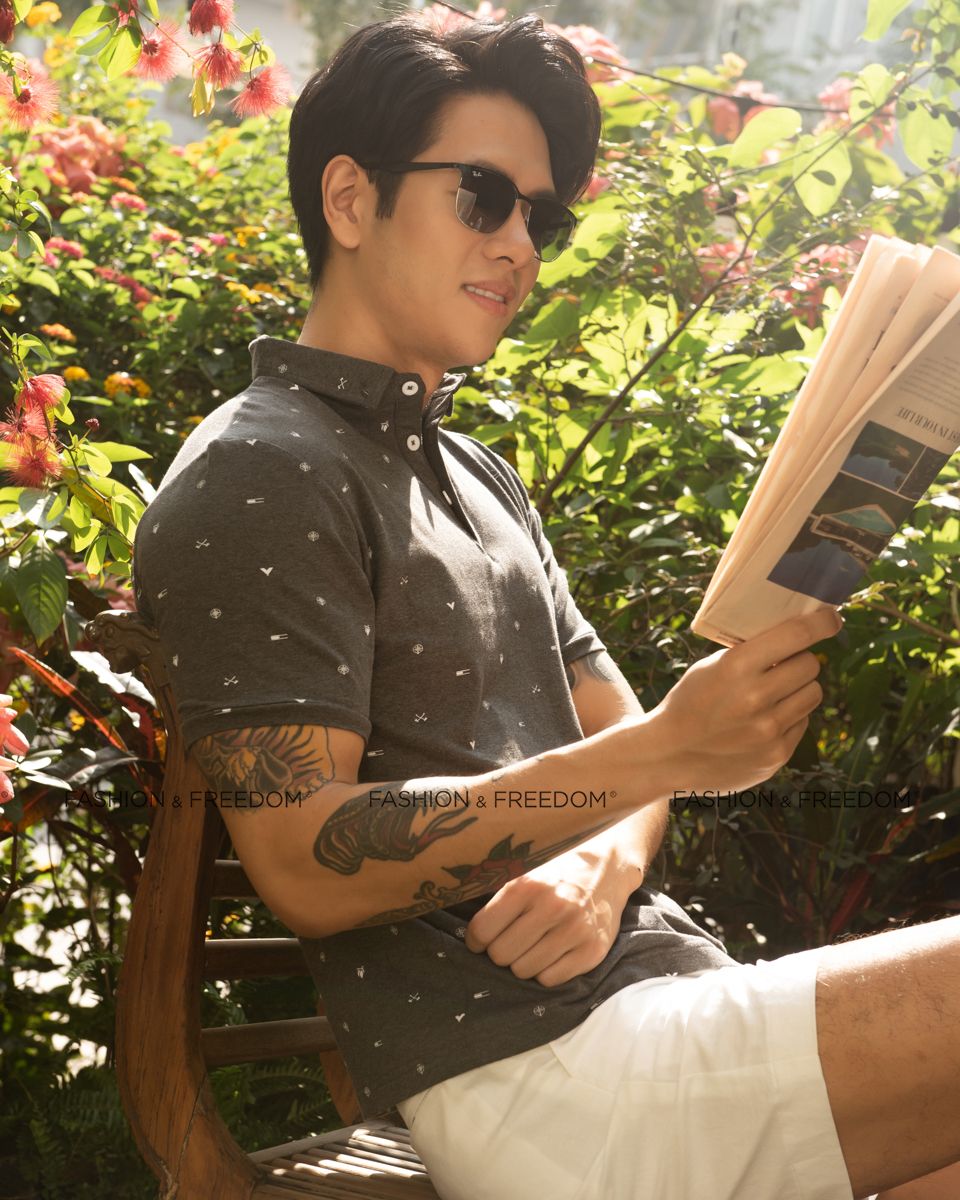 Áo Thun Cotton Xám Họa Tiết