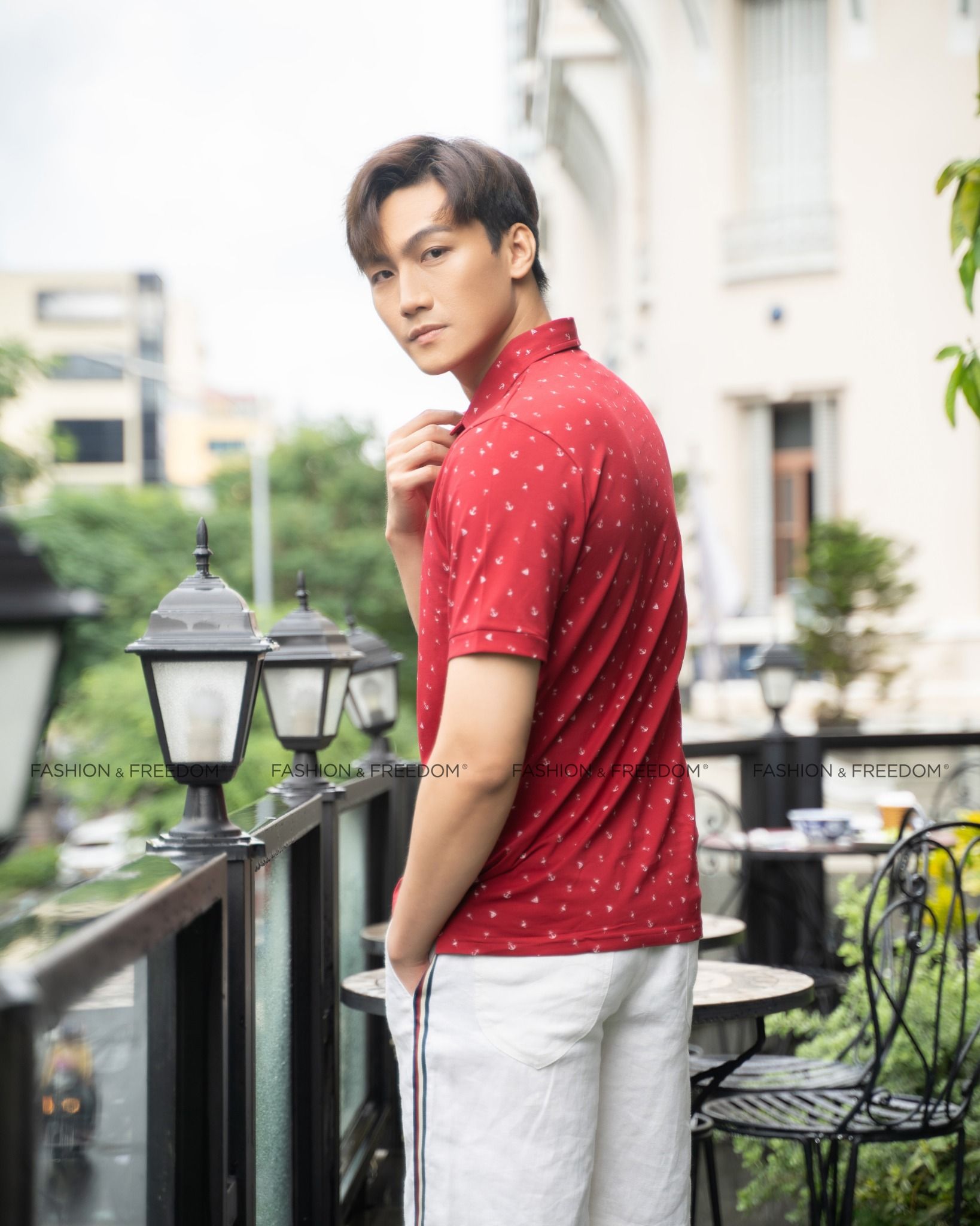 Áo Thun Nam Cotton Đỏ In Họa Tiết