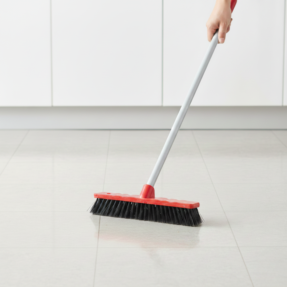 CHỔI QUÉT NHÀ NHỰA TAY CẦM DÀI 130CM BẰNG KIM LOẠI