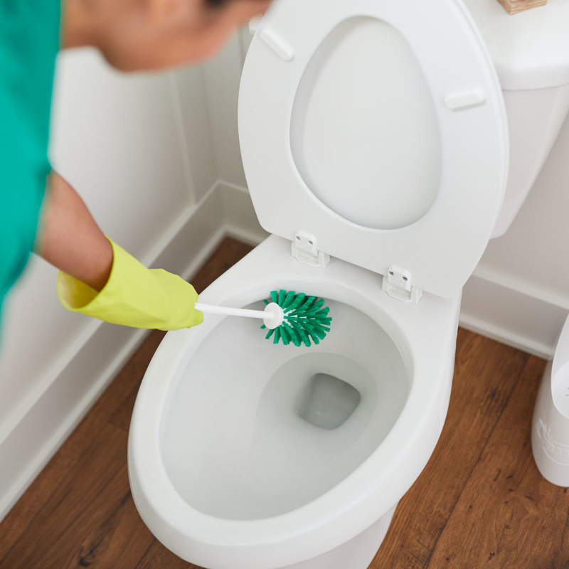 LIBMAN BÀN CHẢI TOILET BẰNG NHỰA 35.56CM