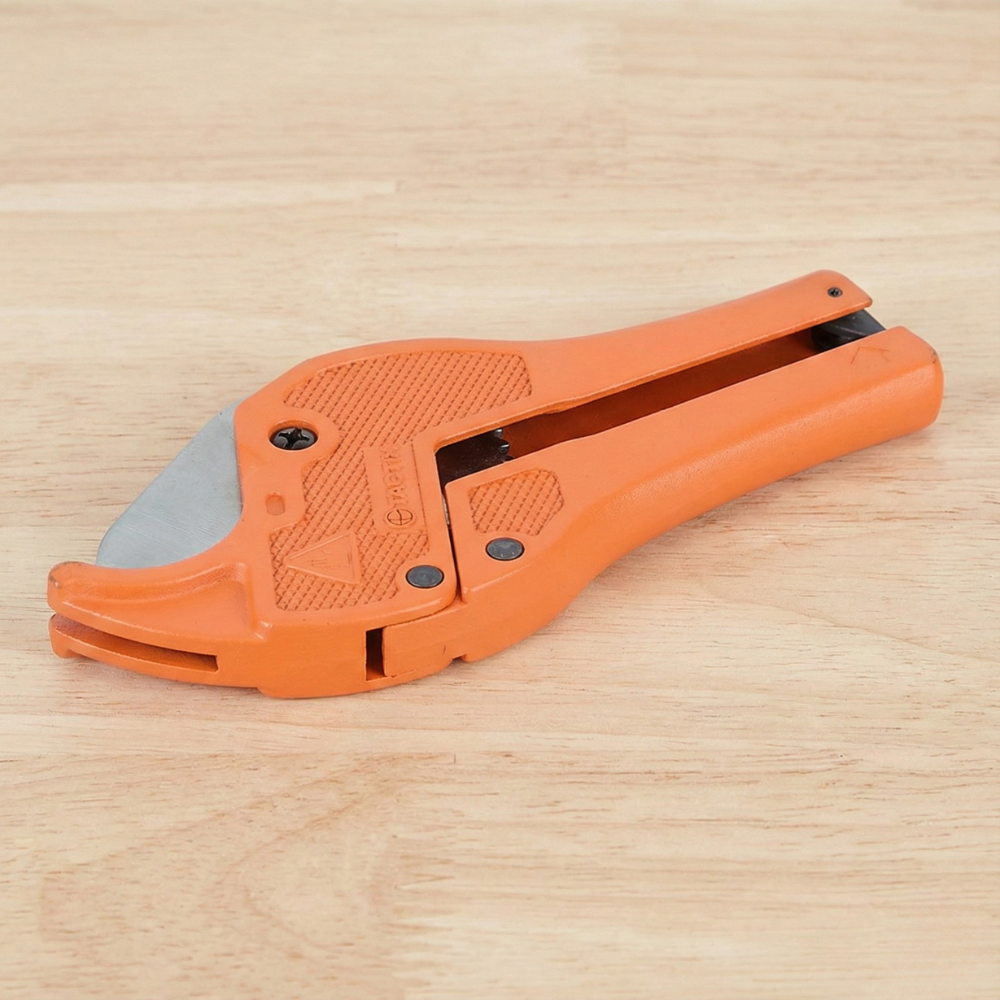 DỤNG CỤ CẮT ỐNG NHỰA TACTIX 340201 42MM