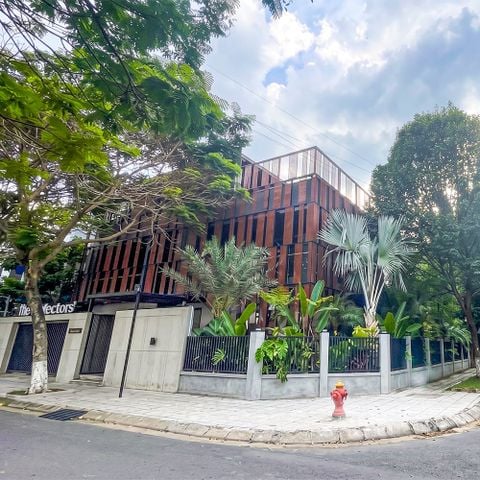  THI CÔNG CẢNH QUAN NHÀ MẪU 150M2 - THE COLLECTOR QUẬN 9 