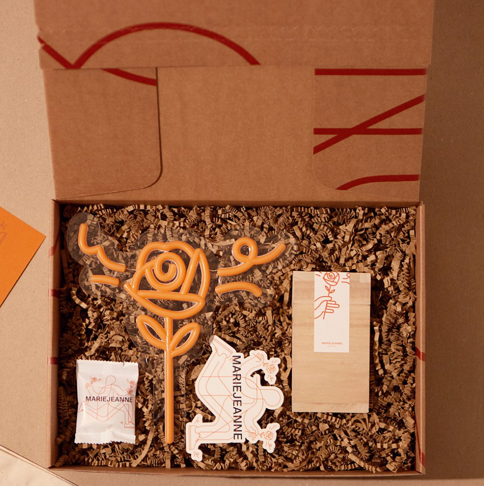  Marie Jeanne Au Pied du Rosier / limited edition shoebox 