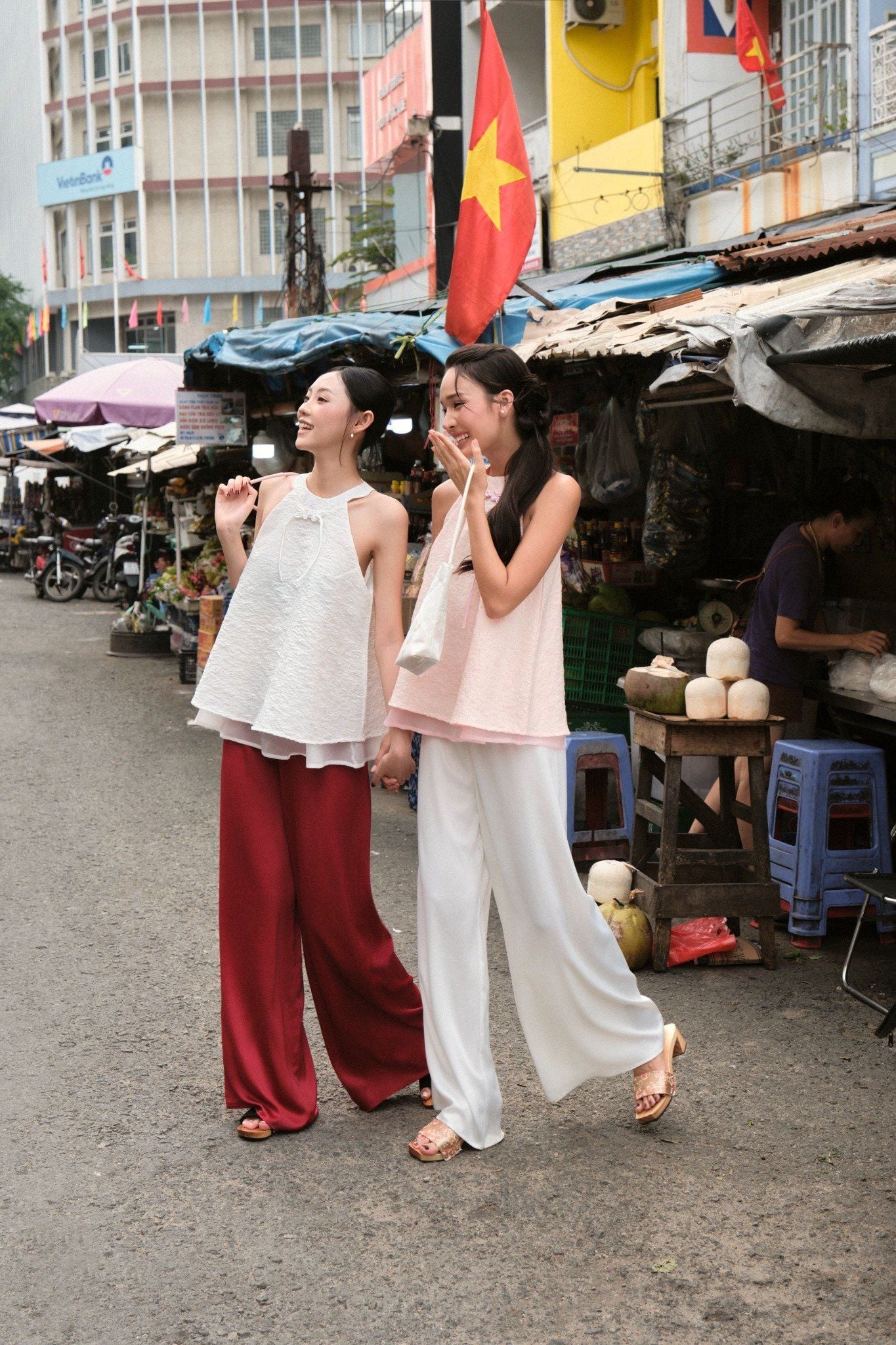  ÁO YẾM Ý PHƯƠNG 