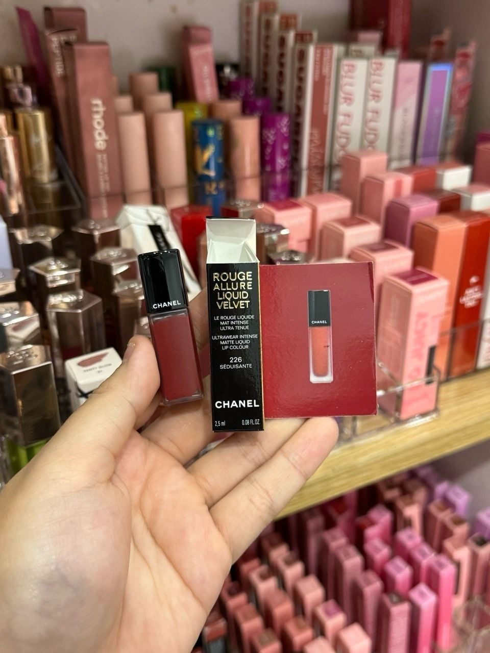 Son kem Chanel Rouge Allure Liquid Velvet mini 2.5ml