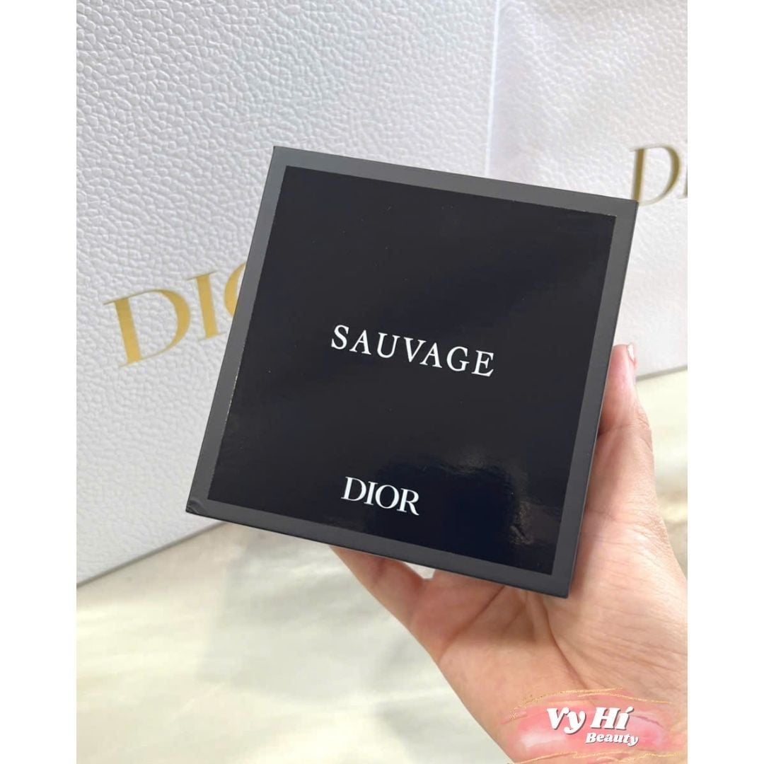 Set Dior Sauvage gồm nước hoa EDP 10ml và sữa tắm 20ml