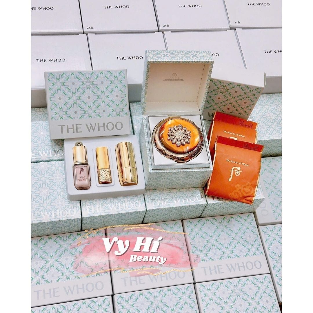 Set cushion Whoo HOA HIÊN bản GIÁNG SINH 2025 gồm 1 cushion Radiant Essence 15g + set Cheongdan Radiant Royal Makeup MINI
