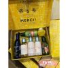 Set Loccitane 7 món gồm 1 dầu gội 35ml + 1 dầu xả 35ml + 2 lotion x 35ml + 1 kem mắt 4ml + 1 gel tắm 35ml + 1 essential water 30ml