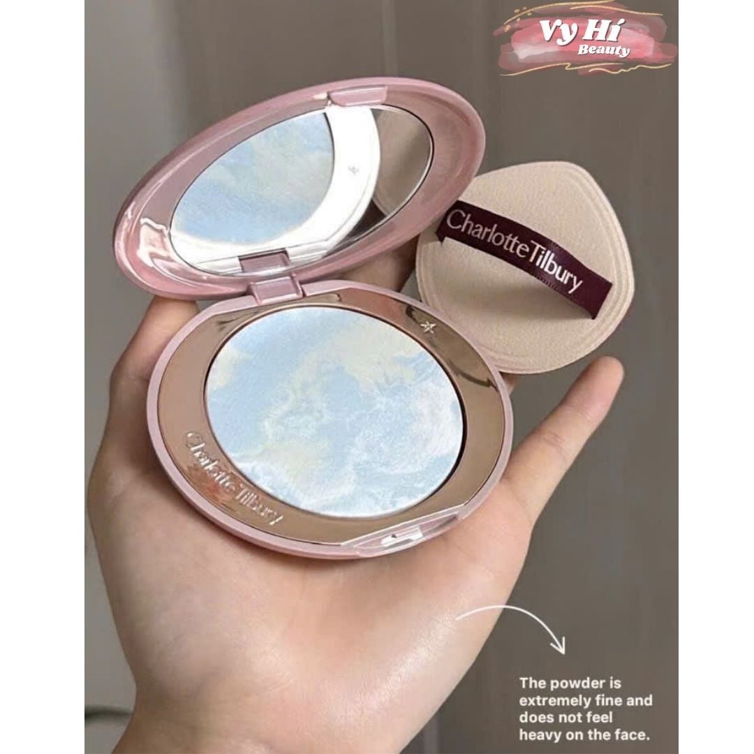 Bông mút phủ phấn Charlotte Tilbury