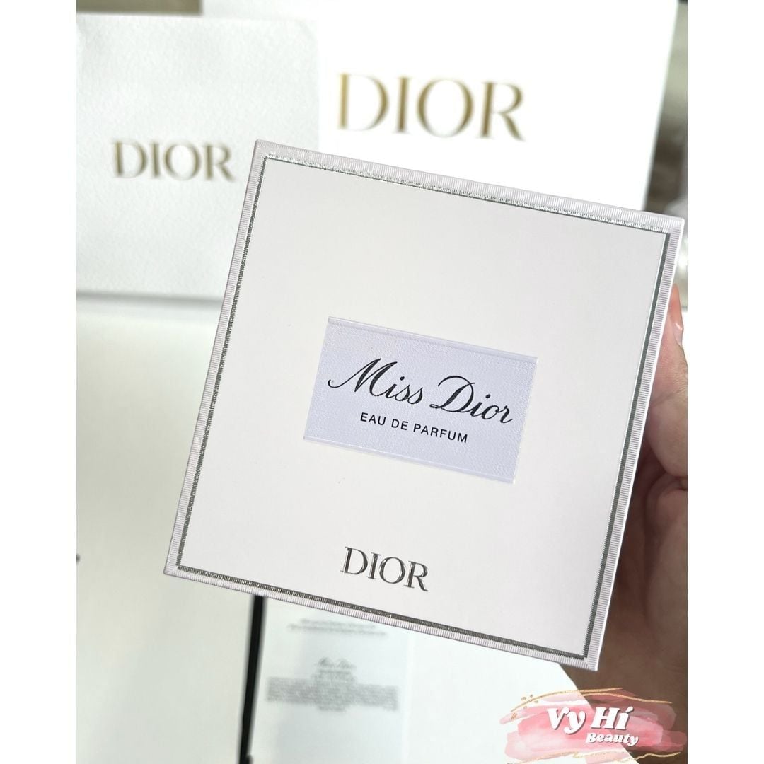 Set Dior TÍM 2 món gồm: 1 nước hoa Miss Dior EDP 5ml + 1 tuýp body milk 20ml