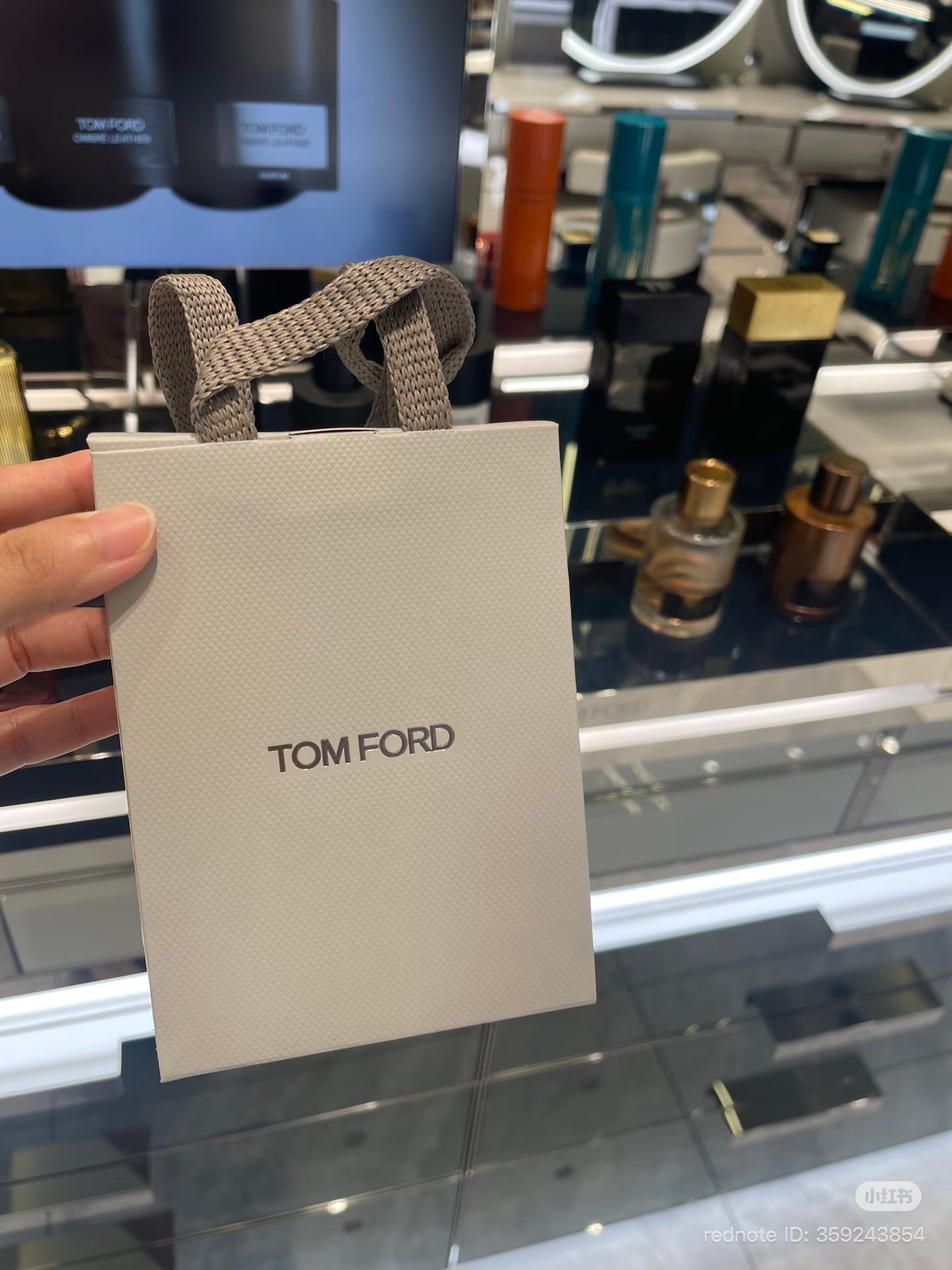 Túi giấy Tom Ford XÁM 14.5 x 11 x 5 cm