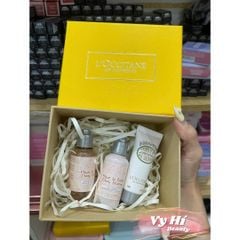 Set Loccitane mini 3 món gồm: sữa tắm Anh Đào 30ml + lotion Anh Đào 35ml + sữa dưỡng Hạnh Nhân 20ml