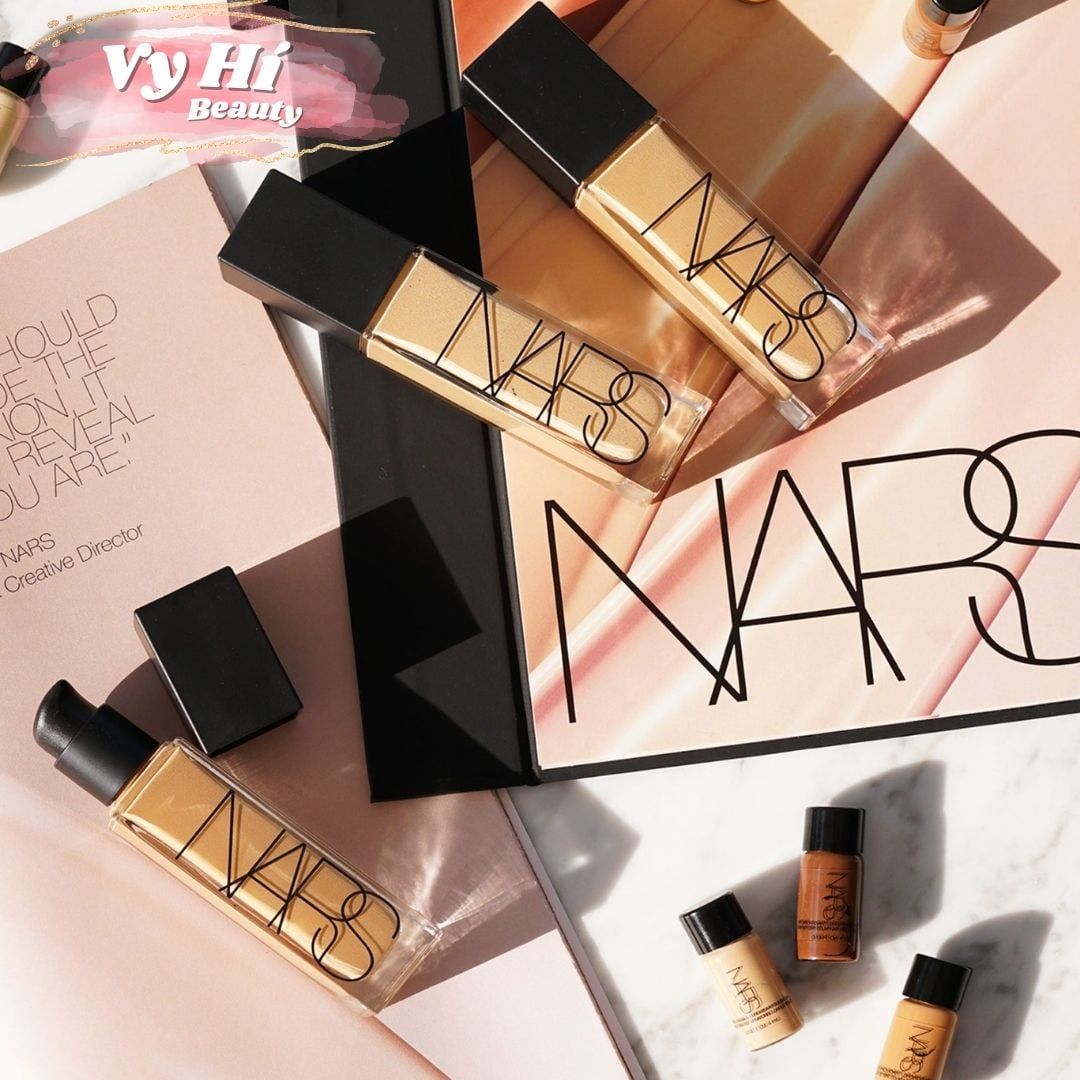 Kem nền Nars CAO Natural Radiant Longwear Foundation